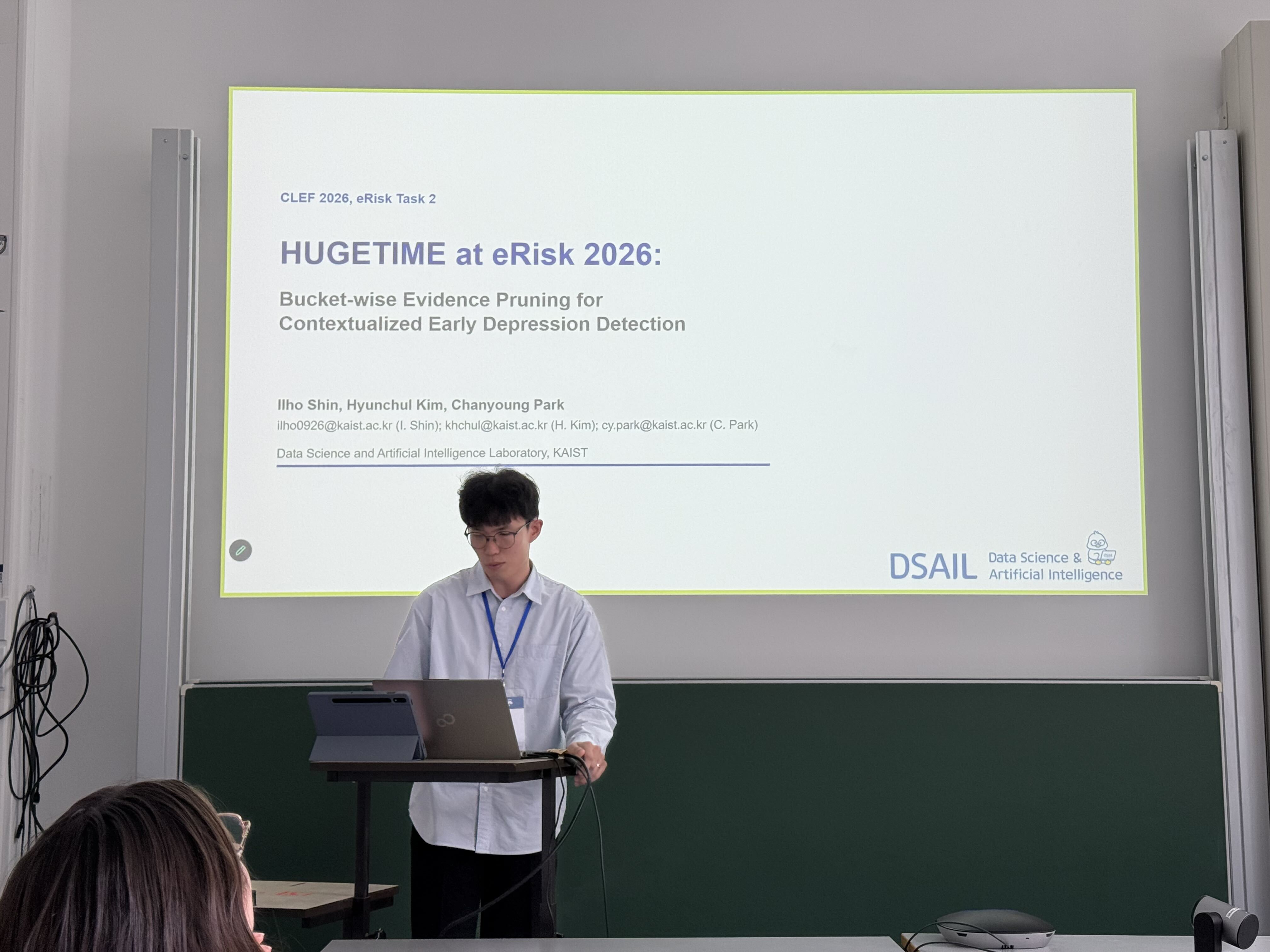 Ilho gives an oral presentation