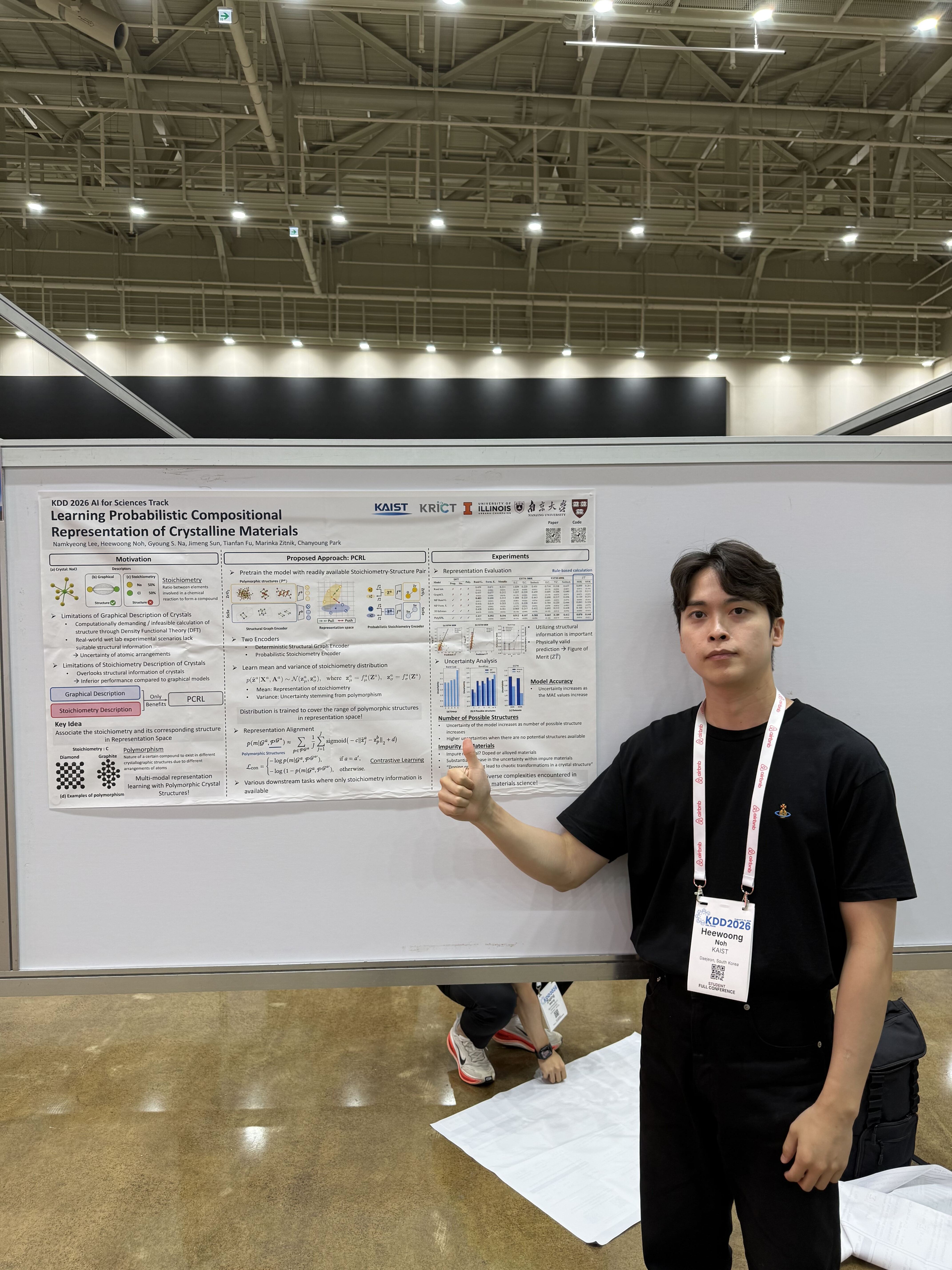 Heewoong gives a poster presentation